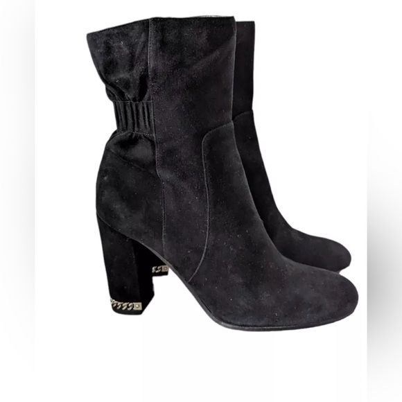 MICHAEL KORS SUEDE LEATHER CHROME CHAIN DETAIL  ZIP UP ANKLE BOOTIES BLK SZ 6.5 - Picture 1 of 14